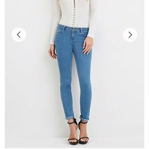 💞3/$15 Forever 21 skinny jeans